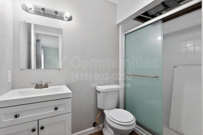 Building Photo - 14630 Edenglen Dr