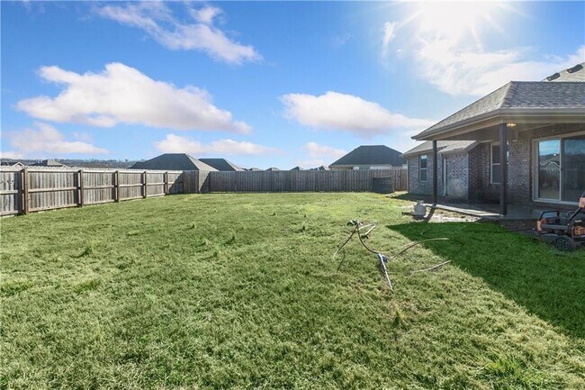 Building Photo - 4602 W Croft Dr