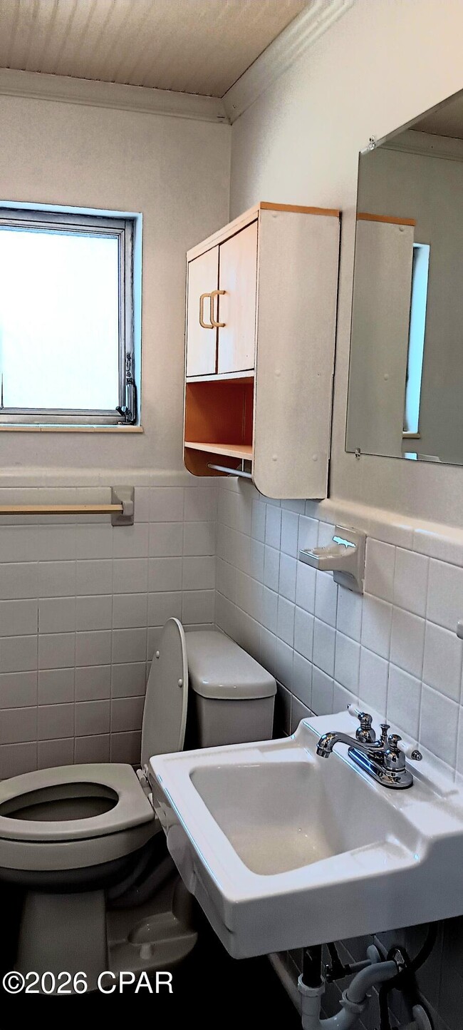 Building Photo - 648 N 9th Plaza