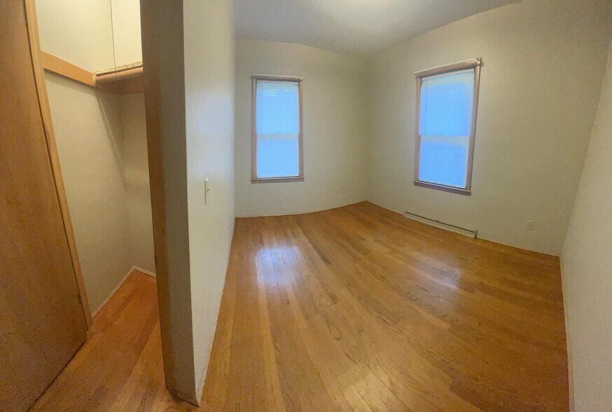 Building Photo - 418 Lima St