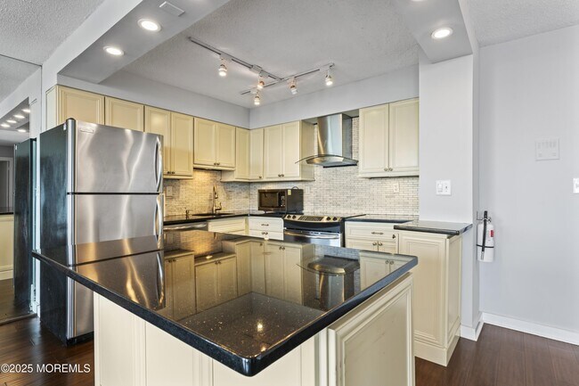 Building Photo - 1 Scenic Dr