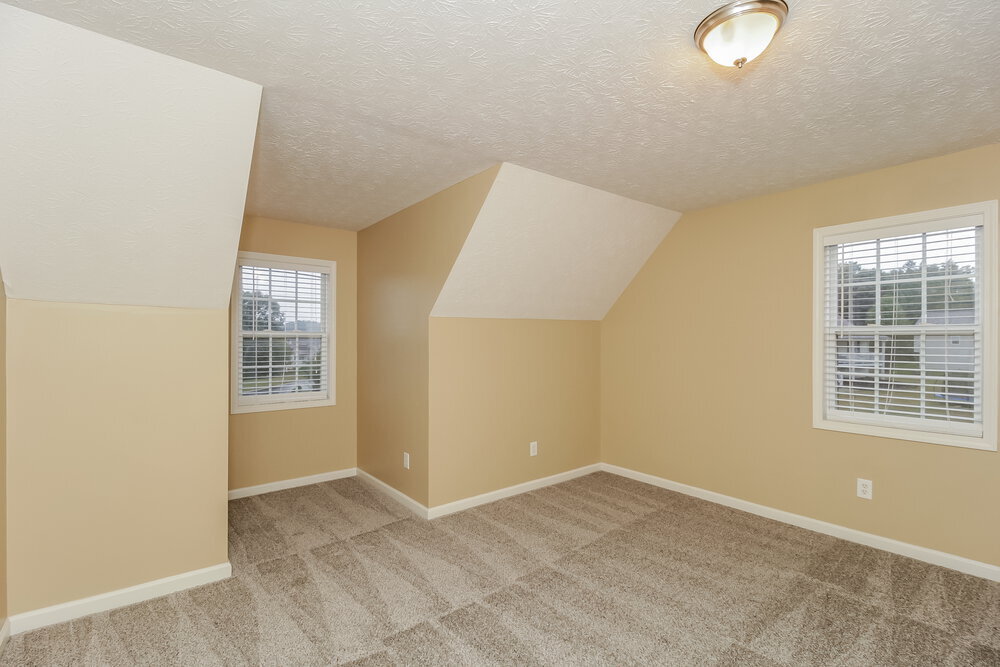 Building Photo - 15 Fairview Oak Pl