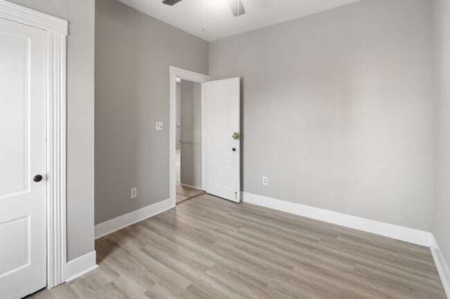 Building Photo - 47 Fox St