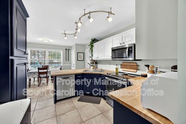 Building Photo - 8591 Cislo Ct