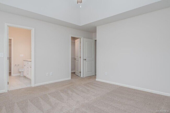 Building Photo - 6147 Ridgeside Boulevard