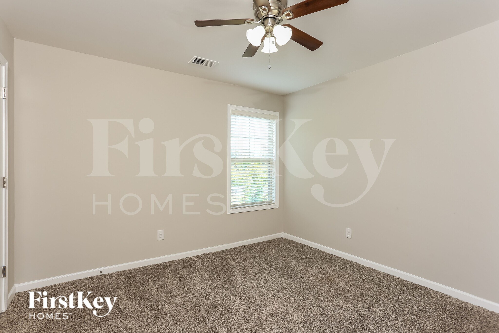 Building Photo - 4180 Pleasant Woods Dr