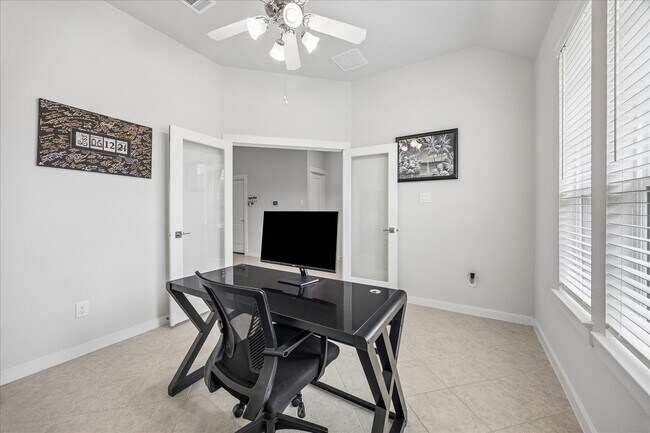 Building Photo - 23601 Zinfandel Dr