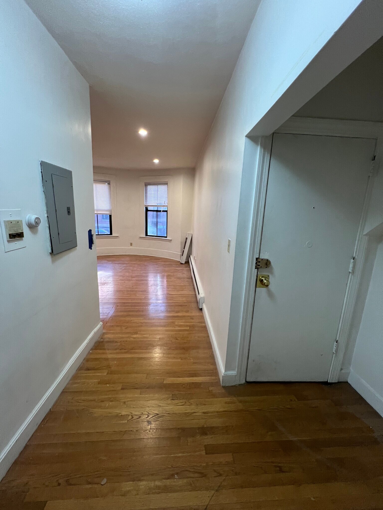 Building Photo - 39 E Springfield St