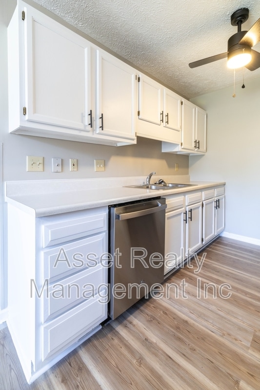 Building Photo - 4405 Greenfern Way