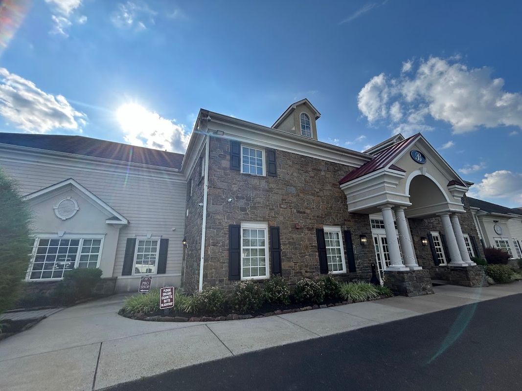 Building Photo - 2623 Virginia Ln