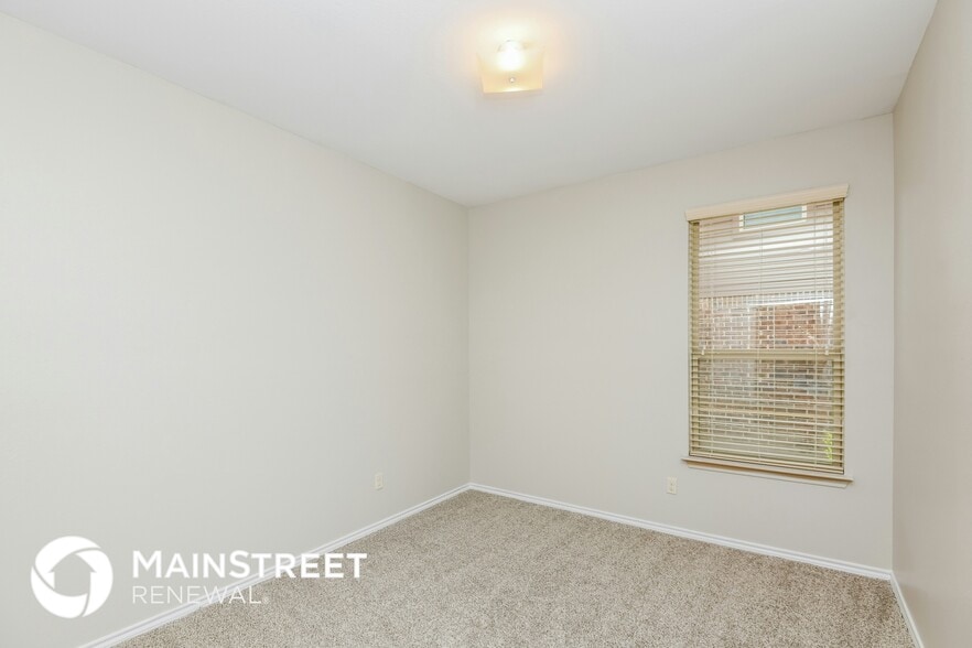 Building Photo - 2921 Cedar Ridge Ln