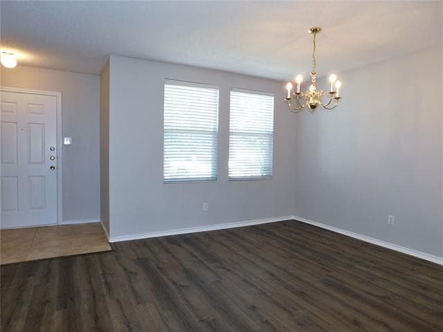 Building Photo - 2628 S Wavecrest Ct