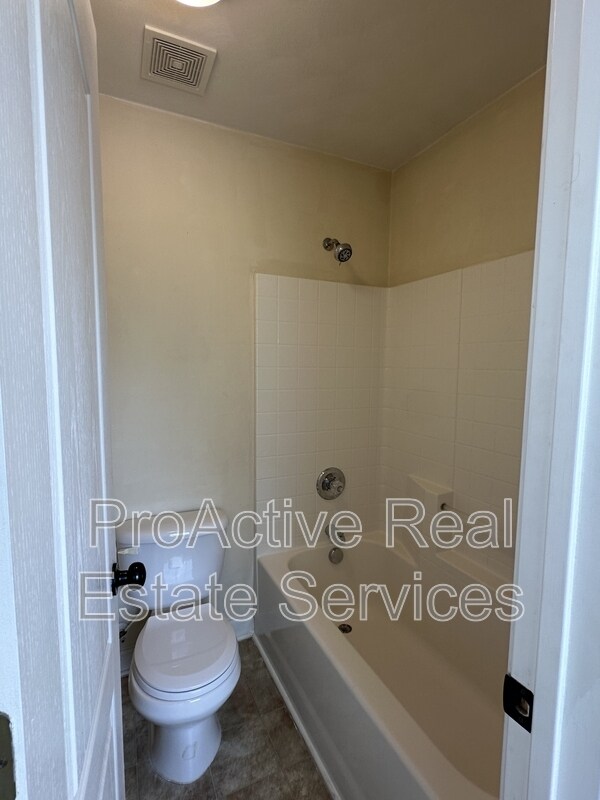 Building Photo - 5208 Pirata Pl