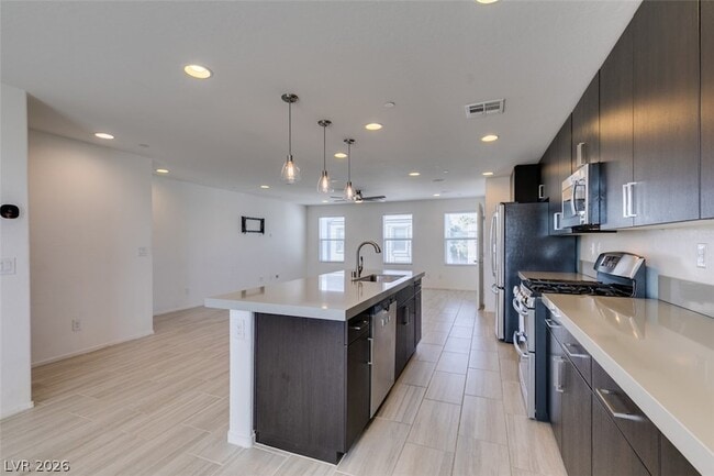 Building Photo - 9050 W Tropicana Ave