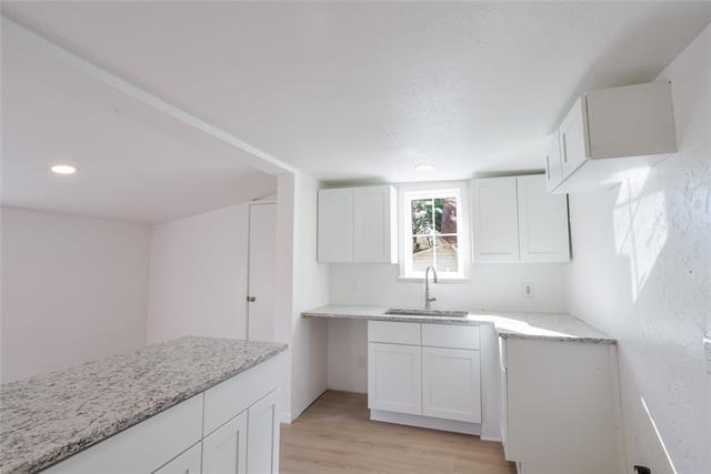 Building Photo - 217 N Burdette Ave