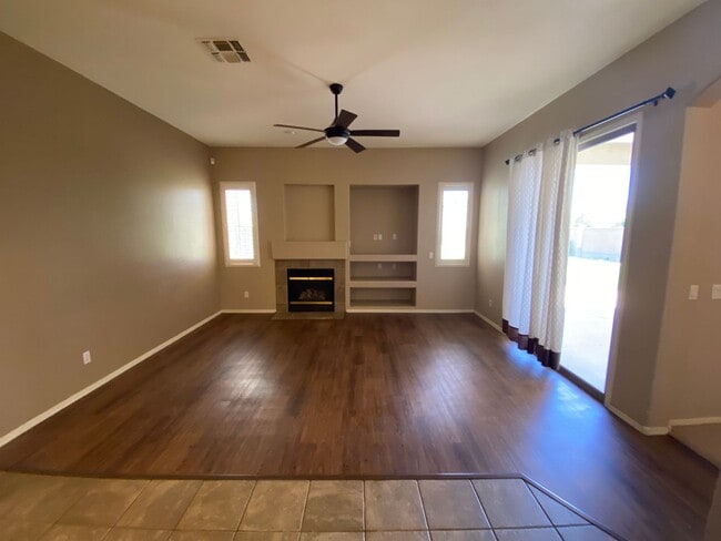 Building Photo - Dream Home in Power Ranch!