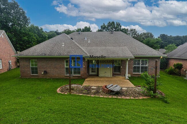 Building Photo - 3 Bed/2 Bath Home in Bruenburg in Clinton