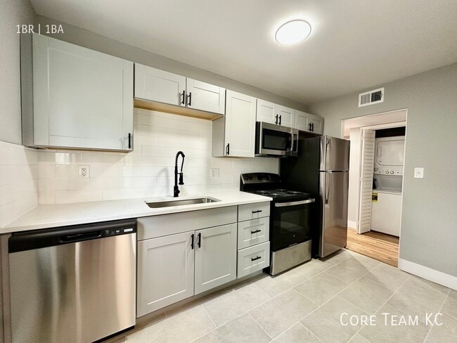 Building Photo - 2320 W 47th Ave