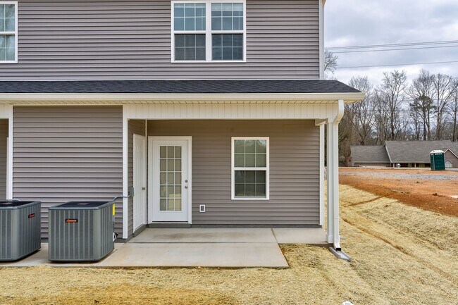 Building Photo - 8077 Bell Campground Rd