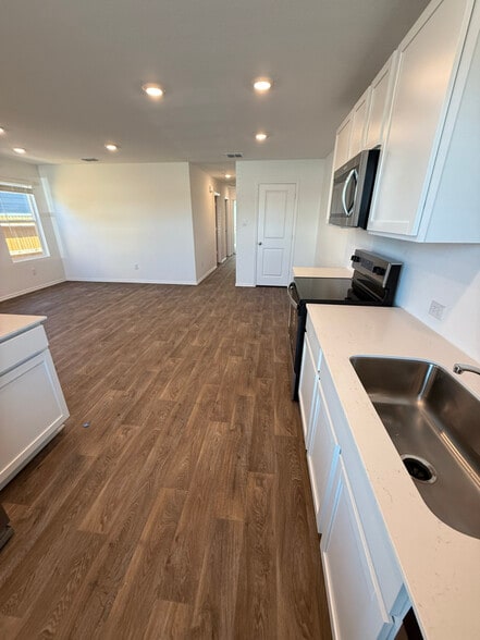 Building Photo - 2210 Organ Pipe Cactus