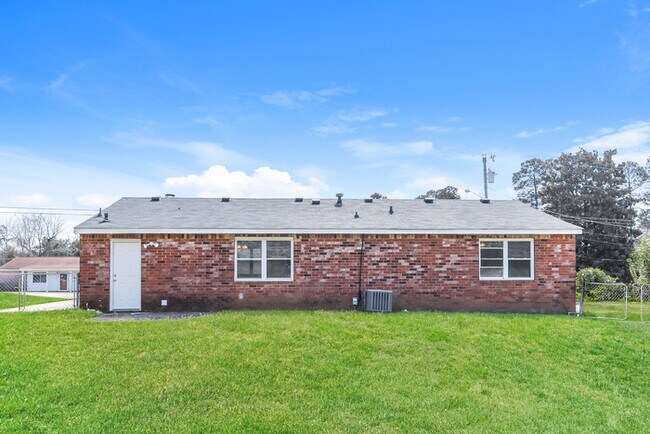 Building Photo - Spacious 3 Bedroom Home in Augusta, GA