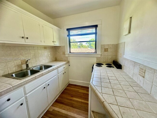 Building Photo - 3712 Anderson Rd