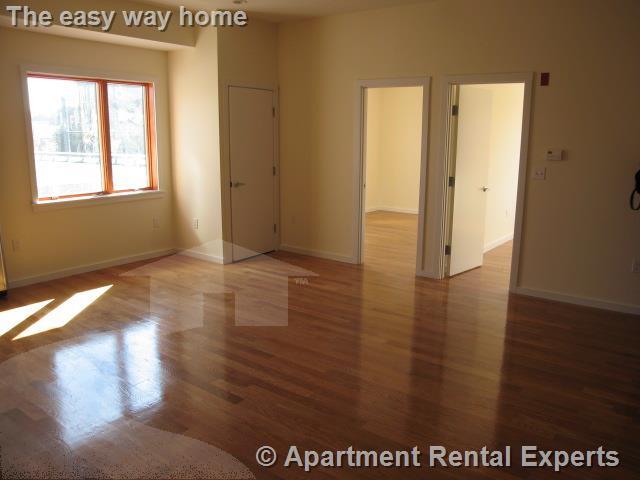 Building Photo - 2 Beech St