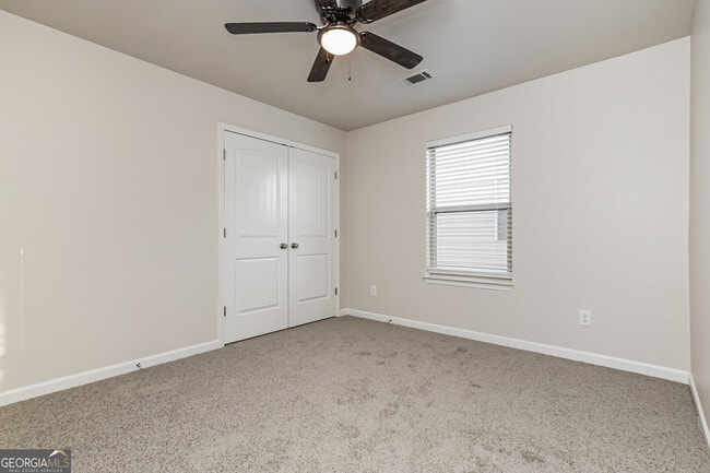 Building Photo - 175 Leland Ln