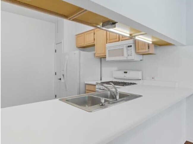 Building Photo - 519 Woodcrest Dr