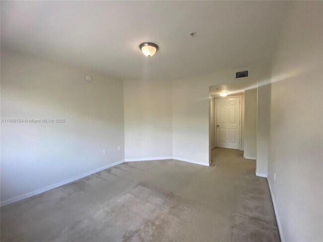 Building Photo - 2544 Centergate Dr