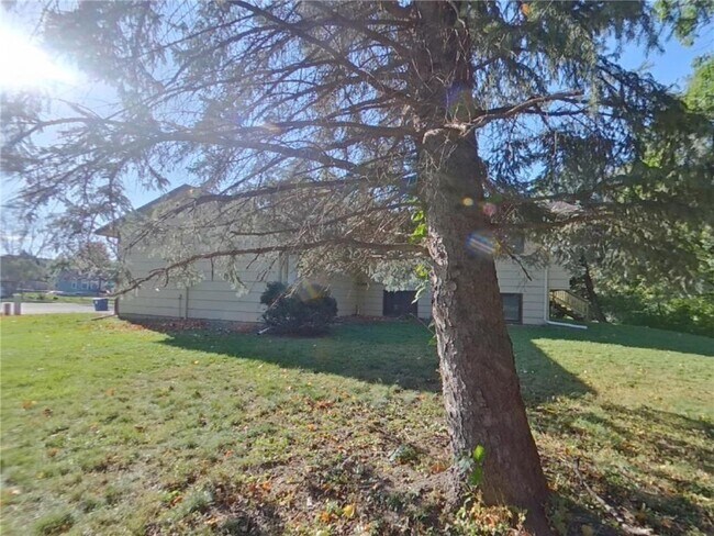Building Photo - 14030 Candlewood Ln NE