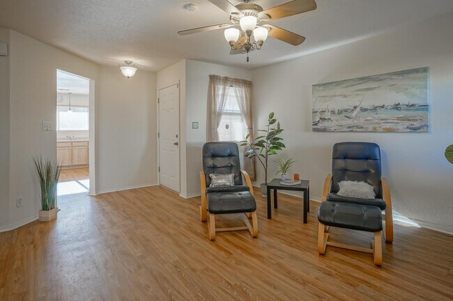 Building Photo - 3146 Chama Meadows Dr NE