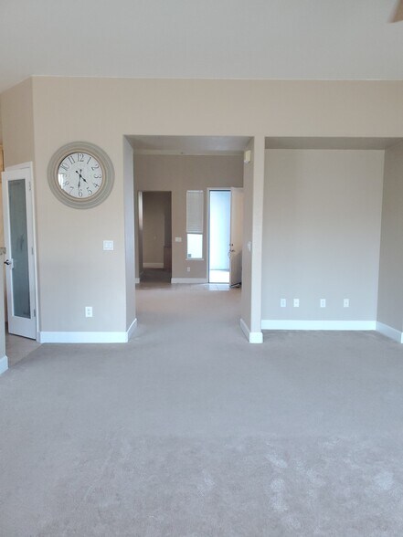 Building Photo - 1368 Night Heron St