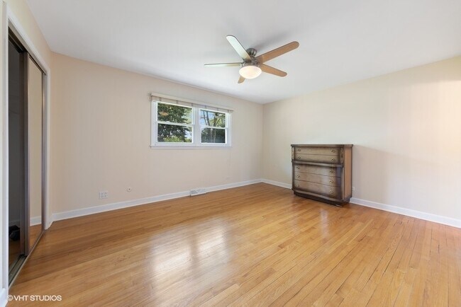 Building Photo - 7532 Sheridan Dr