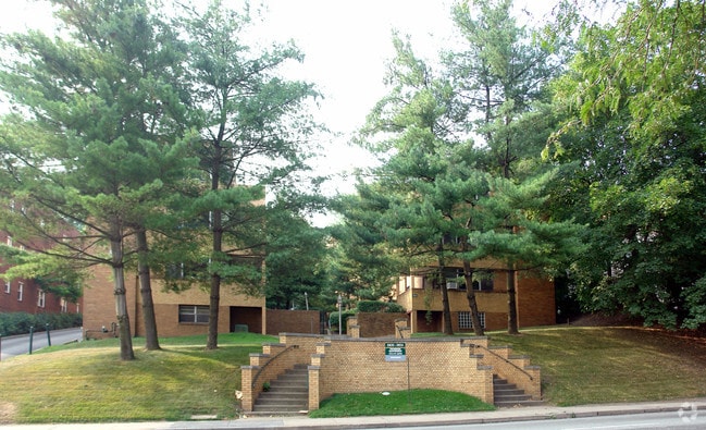 Building Photo - Pelletrea Apartments