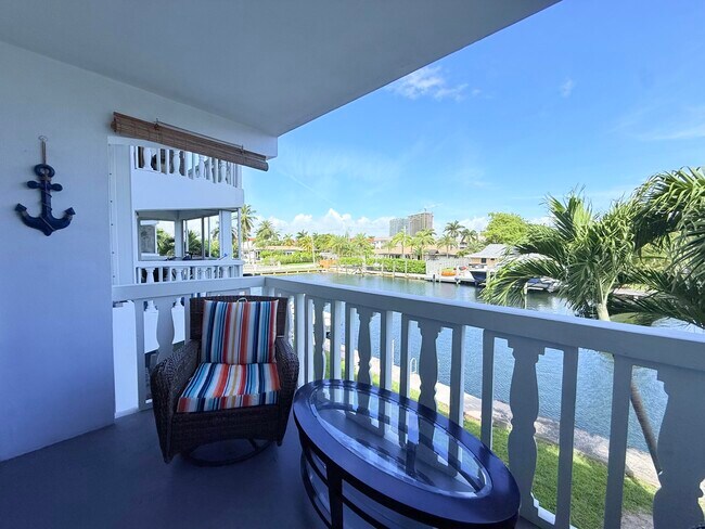 Building Photo - 470 Paradise Isle Blvd