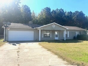 Building Photo - 106 Maplewood Dr