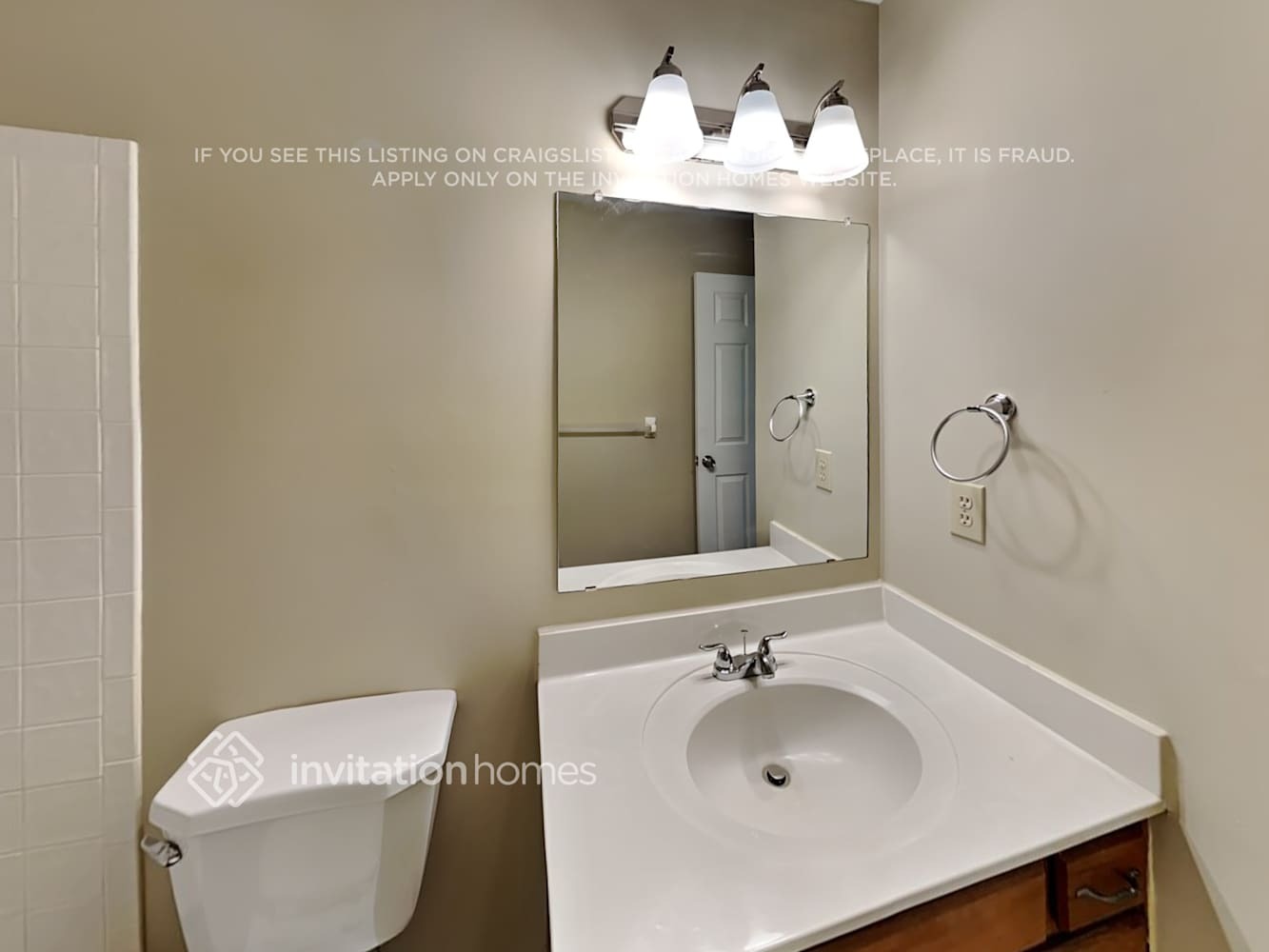Building Photo - 140 Laurens Oak Ct