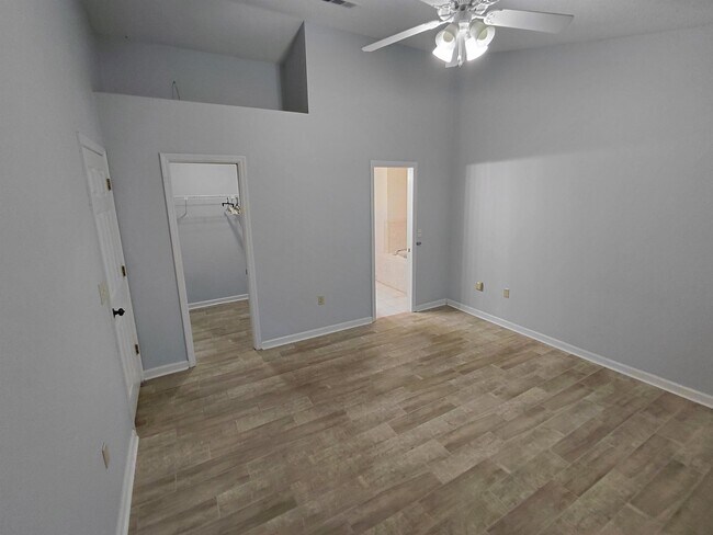 Building Photo - 1667 Folkstone Rd