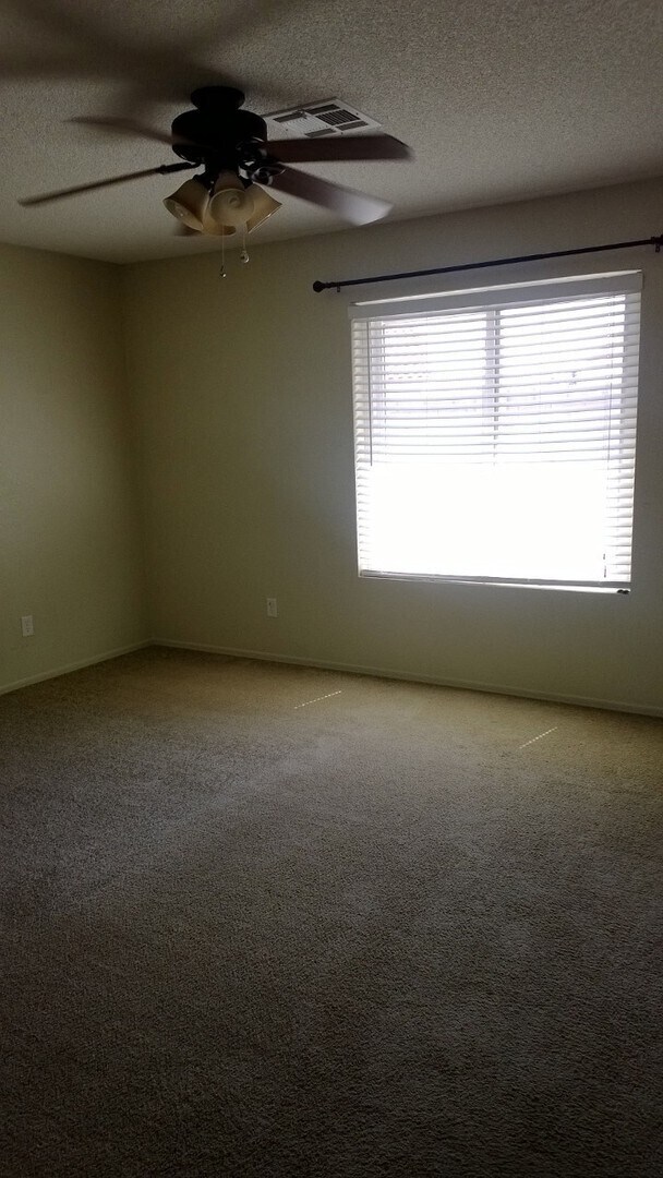 Building Photo - Ocotillo 4 Bedroom Pool Home for Rent