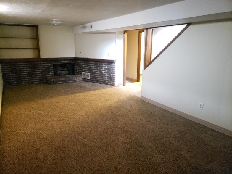 Building Photo - 3117 S Pinecrest St