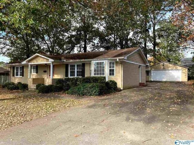 Building Photo - 206 Westchester Ave SW