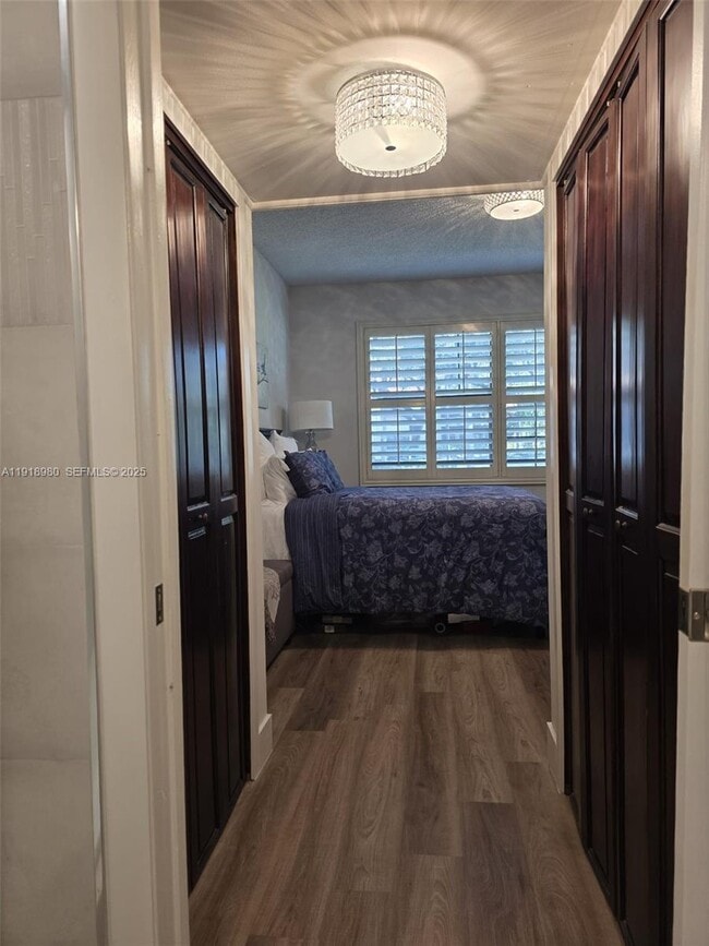 Building Photo - 15529 Miami Lakeway N