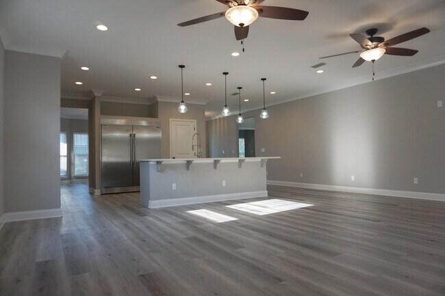 Building Photo - 48 9th Ave