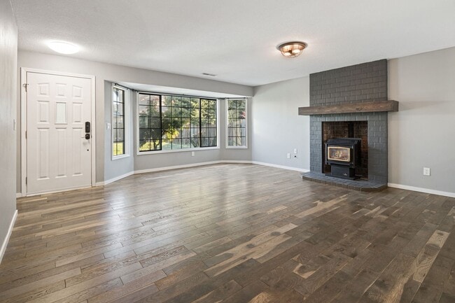 Building Photo - Ranch-Style 3 Bed / 2 Bath Single-Level Home in Hillsboro