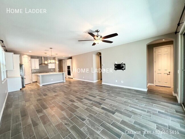 Building Photo - 2039 S Osborn Ln