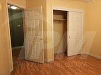 Building Photo - Cozy house