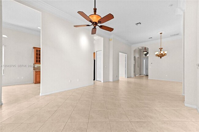 Building Photo - 6823 Fabiano Cir