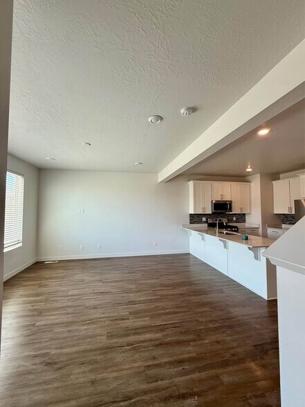 Building Photo - 3721 Soft Whisper Wy