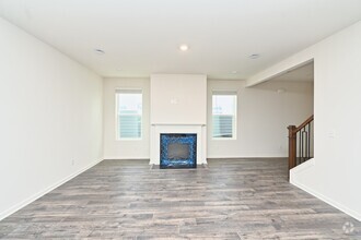 Building Photo - 5373 Bellflower Hls